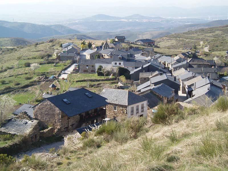 El Acebo de San Miguel Hotel Rural La Casa Del Peregrino מראה חיצוני תמונה