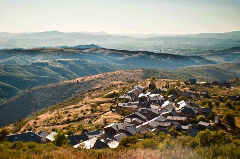 El Acebo de San Miguel Hostal Rural La Casa Del Peregrino מראה חיצוני תמונה